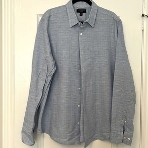 Banana Republic linen blend men’s dress shirt.